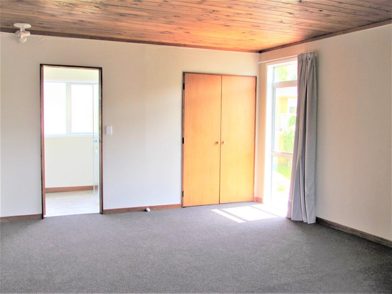 67 Percy Dyett Drive, Karori, Wellington - Carousel 2