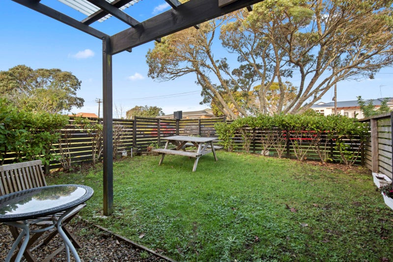 1/20 Westwell Road, Belmont, Auckland - Carousel 2