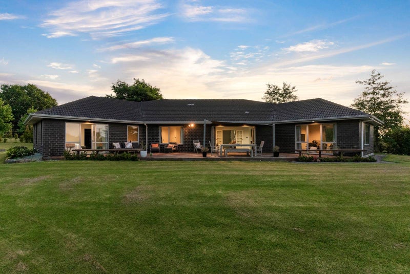 135 Drury Hills Road, Drury, Drury - Carousel 2