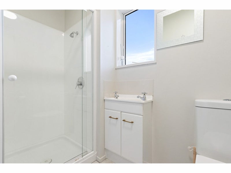 17 Acorn Close, Waltham, Christchurch - Carousel 24