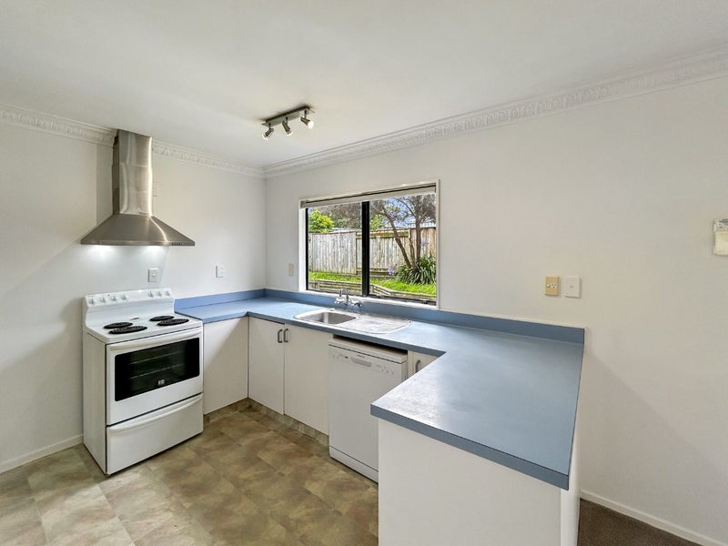 45 Rhodes Drive, Kelvin Grove, Palmerston North - Carousel 2
