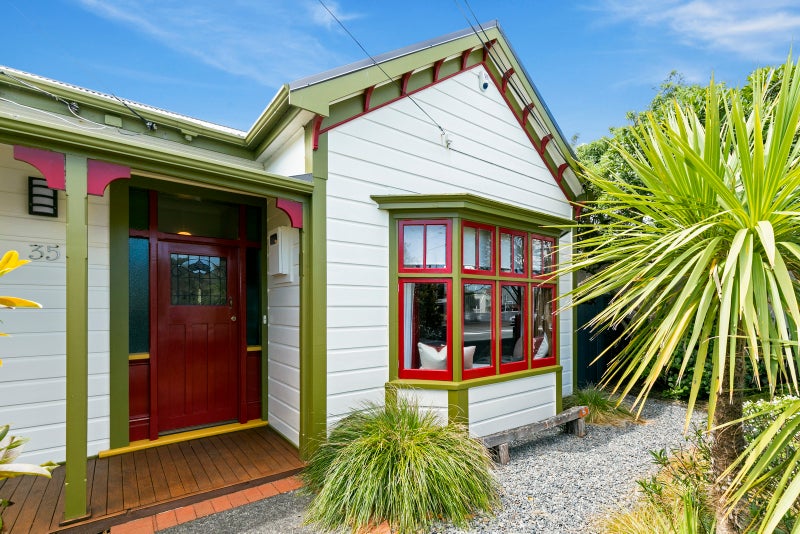 35 Adelaide Street, Petone, Lower Hutt - Carousel 24