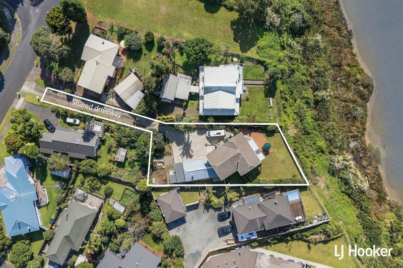 16 Pohutukawa Drive, Athenree, Katikati - Carousel 2