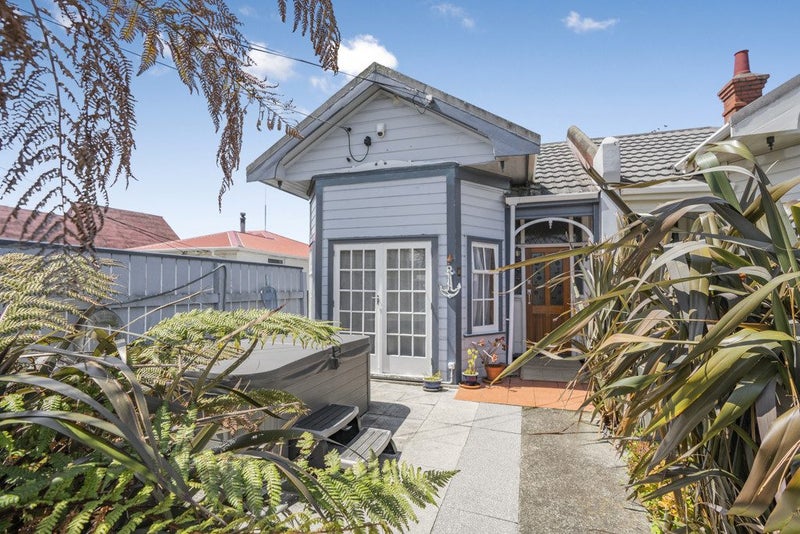 86 Cuba Street, Petone, Lower Hutt - Carousel 1