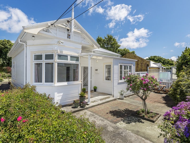 240 Adelaide Road, Newtown, Wellington - Carousel 1