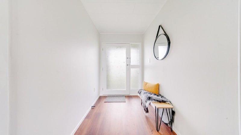 15 Almay Place, Clover Park, Auckland - Carousel 2