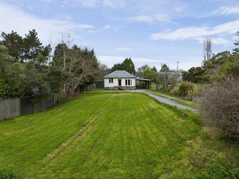 5 Avian Road, Blue Mountains, Upper Hutt - Carousel 2