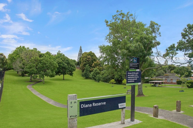 8/14A Diana Drive, Glenfield, Auckland - Carousel 11