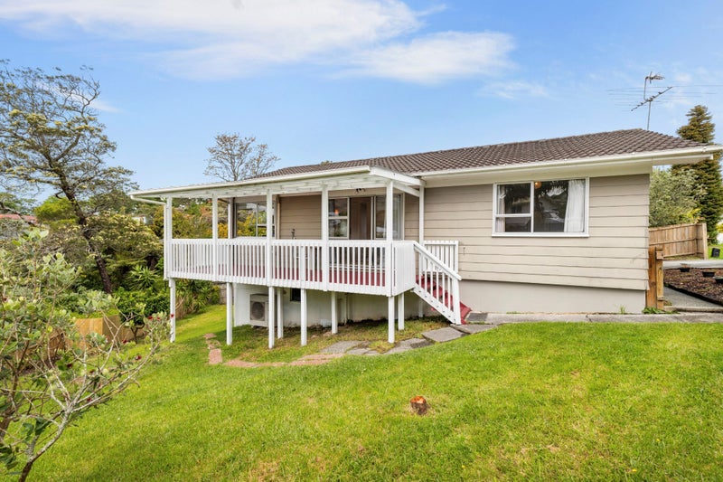 7 Talmar Place, Massey, Auckland - Carousel 1