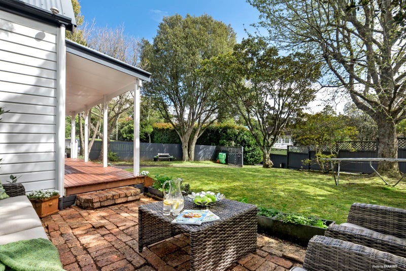 17 Bongard Road, Mission Bay, Auckland - Carousel 1