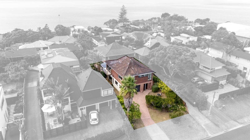 1/7 Scarboro Terrace, Murrays Bay, Auckland - Carousel 21