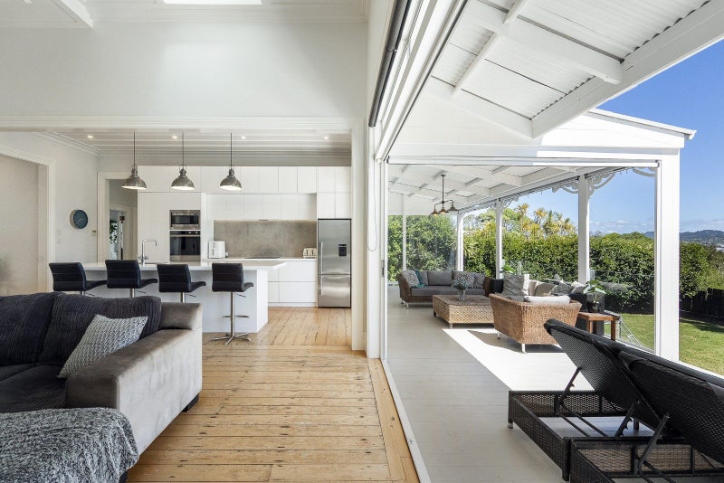 9 Acton Place, Avondale, Auckland - Carousel 1