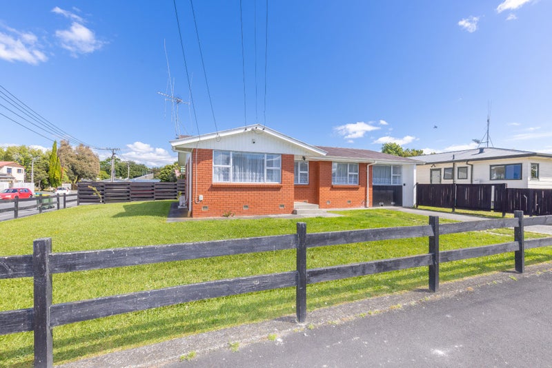 37 May Street, Hamilton East, Hamilton - Carousel 13
