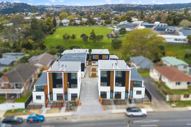 4 Mokopiko Court, Beach Haven, Auckland - Carousel 1