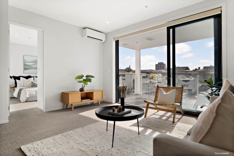 209/27 Enfield Street, Mount Eden, Auckland - Carousel 2