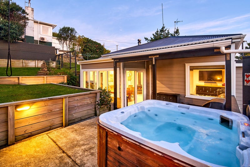 178 Newlands Road, Newlands, Wellington - Carousel 2