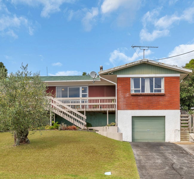 24 Sorrento Street, Onerahi, Whangarei - Carousel 1