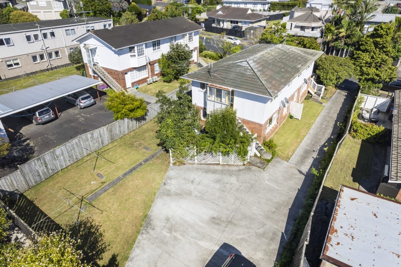 2/19 Gowing Drive, Meadowbank, Auckland - Carousel 13