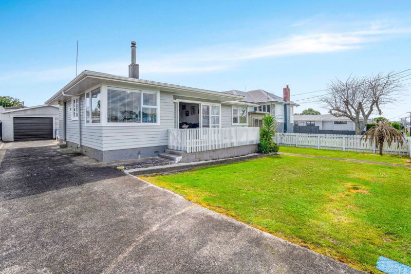 10 Montgomery Avenue, Dargaville - Carousel 1
