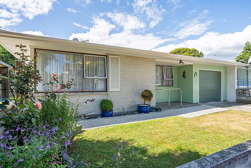 3/19 Nikau Grove, Woburn, Lower Hutt - Carousel 1