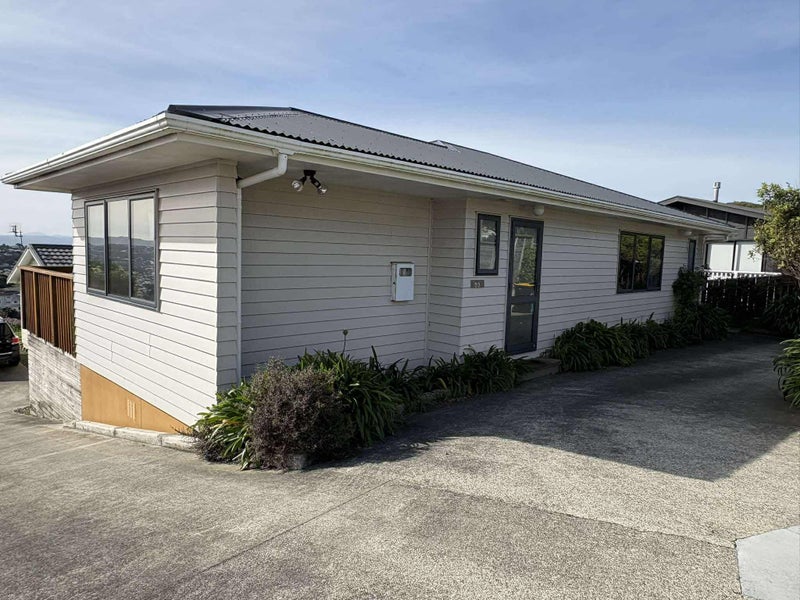 4 Kekerenga Street, Strathmore Park, Wellington - Carousel 2