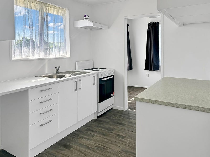 2 Tenby Terrace, Flaxmere, Hastings - Carousel 2