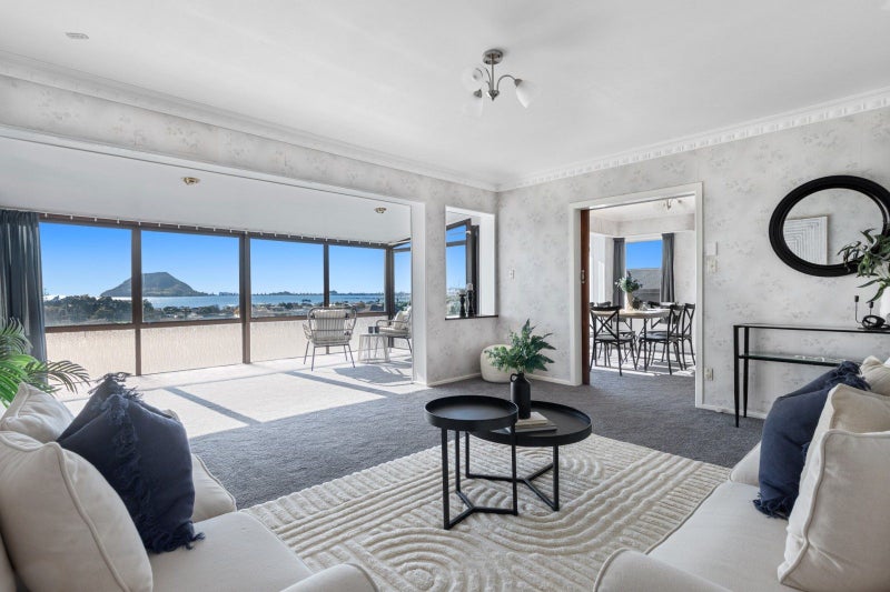 21B Seaview Road, Otumoetai, Tauranga - Carousel 1