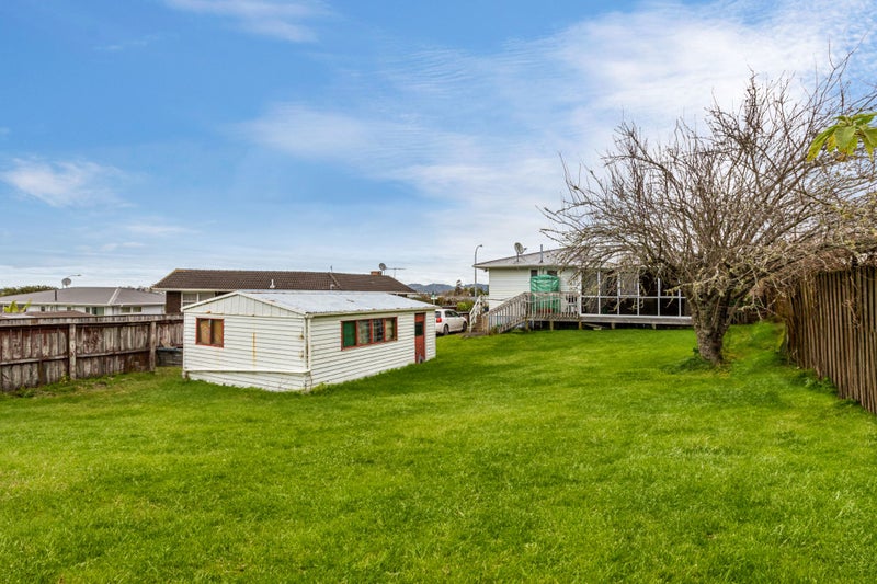 6 Harmel Road, Glendene, Auckland - Carousel 2