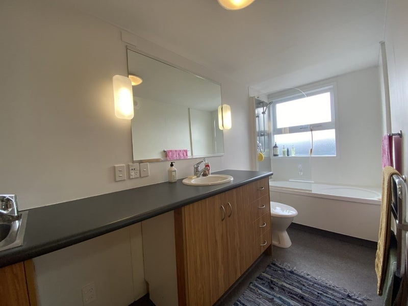 4/24 Patanga Crescent, Thorndon, Wellington - Carousel 5