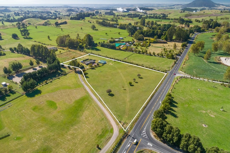 976 Poihipi Road, Taupo - Carousel 24