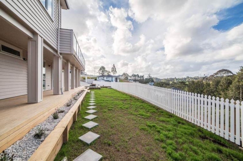 25 Blacks Road, Greenhithe, Auckland - Carousel 14