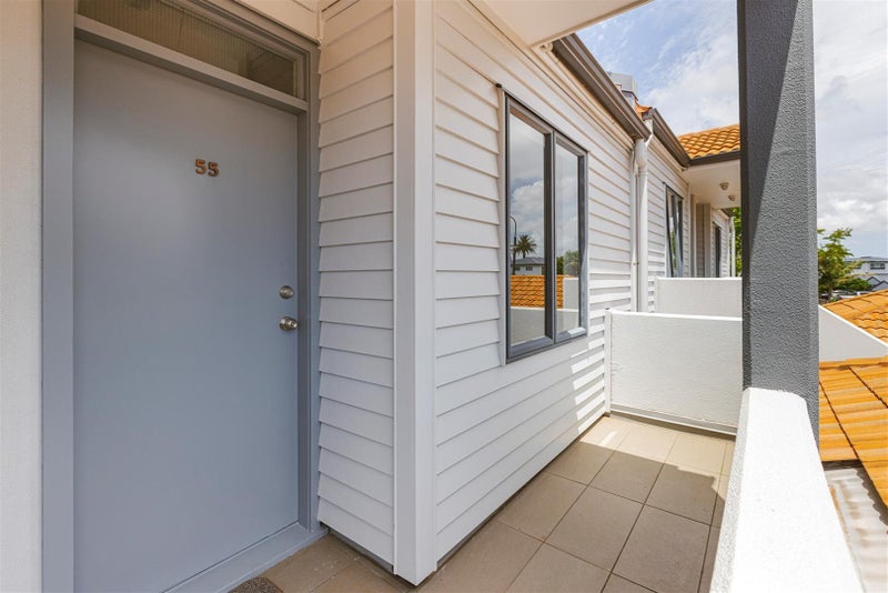 38/21 Armoy Drive, East Tamaki, Auckland - Carousel 2