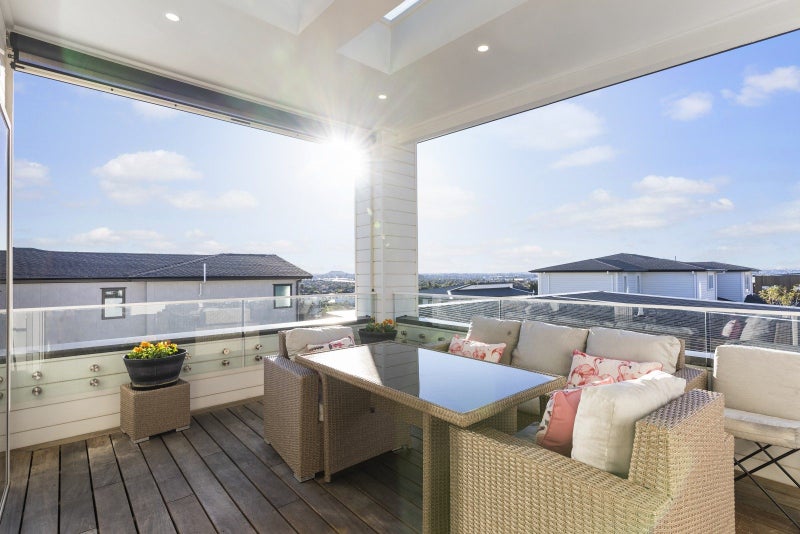 20 Roxborough Place, East Tamaki Heights, Auckland - Carousel 2