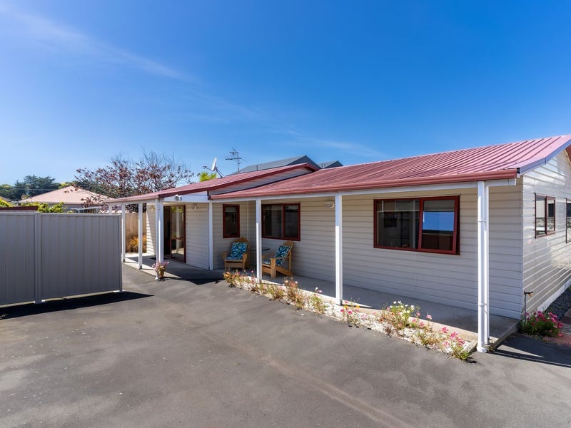 17A Eskvale Street, Saint Kilda, Dunedin - Carousel 1