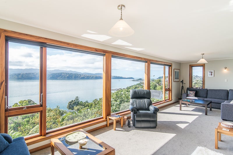 3 Fortification Road, Karaka Bays, Wellington - Carousel 2