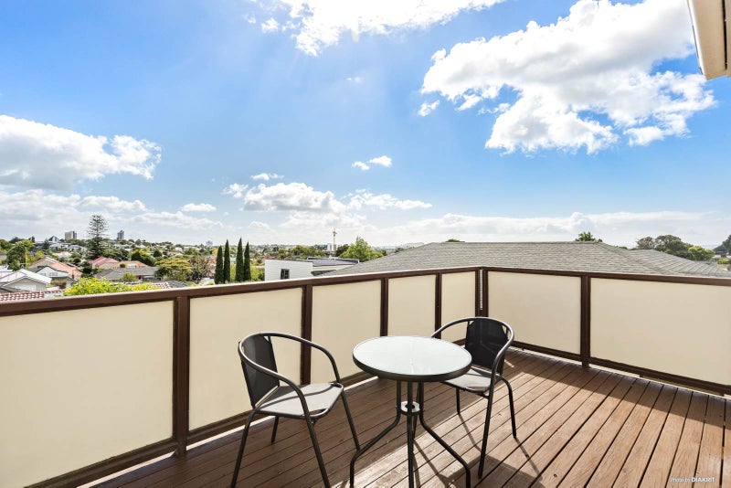 4/0 Wheturangi Road, Greenlane, Auckland - Carousel 1