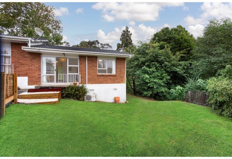 2/20 Hinau Street, New Lynn, Auckland - Carousel 1