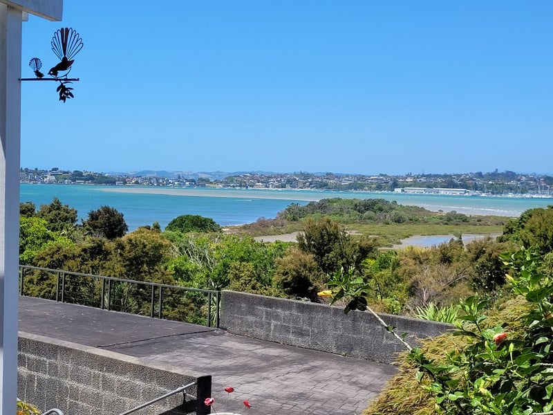 2/24 Vanessa Crescent, Glendowie, Auckland - Carousel 1