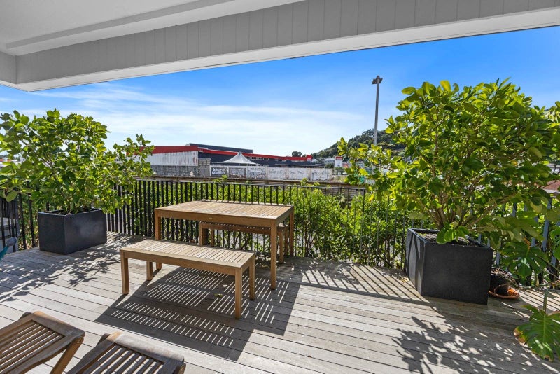 G04/987 Mount Eden Road, Three Kings, Auckland - Carousel 2