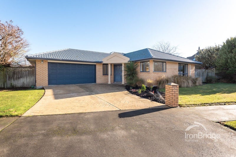 6 Aylsham Lane, Casebrook, Christchurch - Carousel 1
