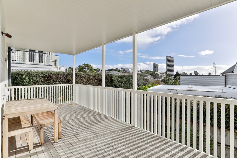 30 Dedwood Terrace, Saint Marys Bay, Auckland - Carousel 2