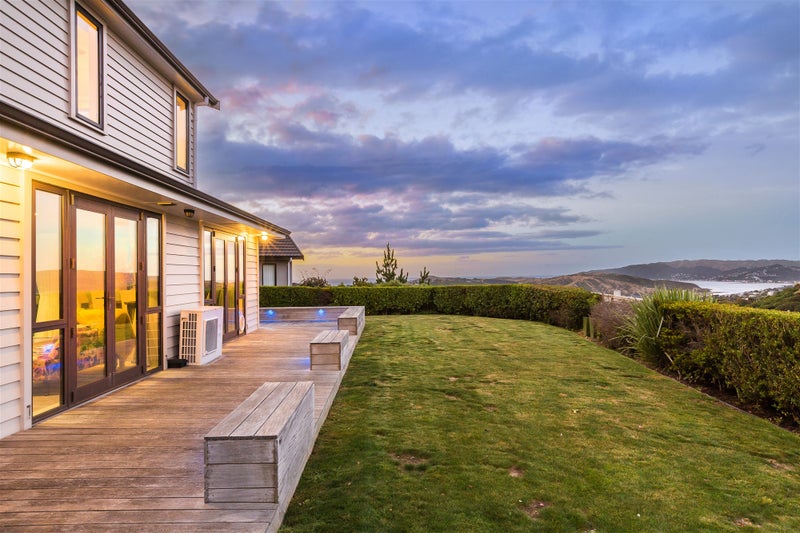 12 Aoraki Rise, Aotea, Porirua - Carousel 1