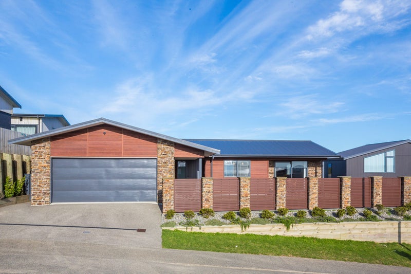 94 Cedarwood Street, Woodridge, Wellington - Carousel 1