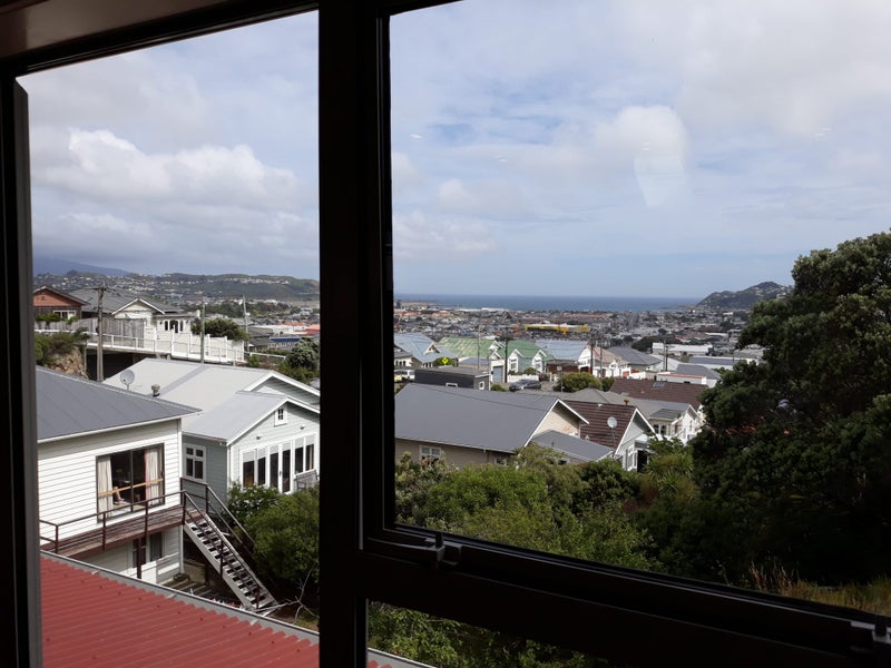 88C Overtoun Terrace, Hataitai, Wellington - Carousel 2