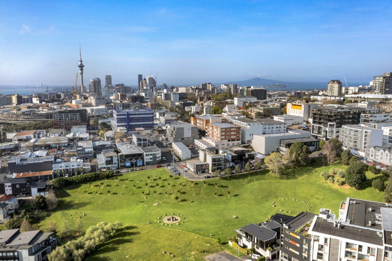 21 Rendall Place, Eden Terrace, Auckland - Carousel 38