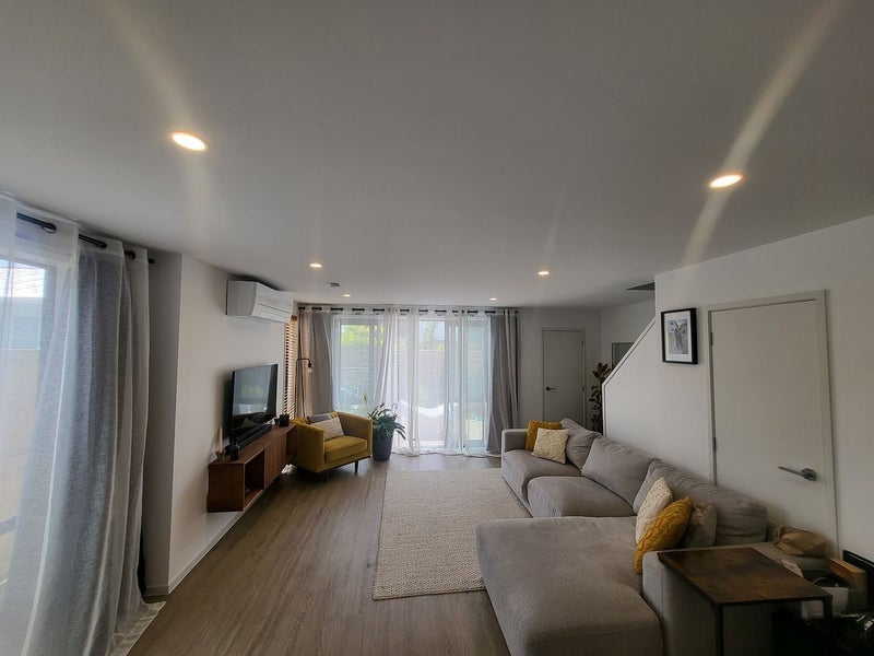 26B Eastdale Road, Avondale, Auckland - Carousel 2