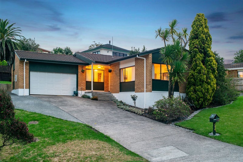19 Vintage Drive, Henderson, Auckland - Carousel 2