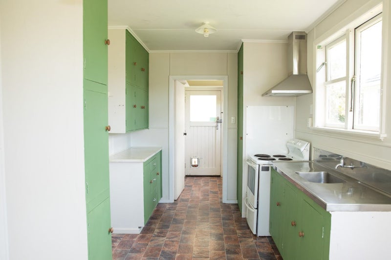 93 Eversleigh Road, Belmont, Auckland - Carousel 2