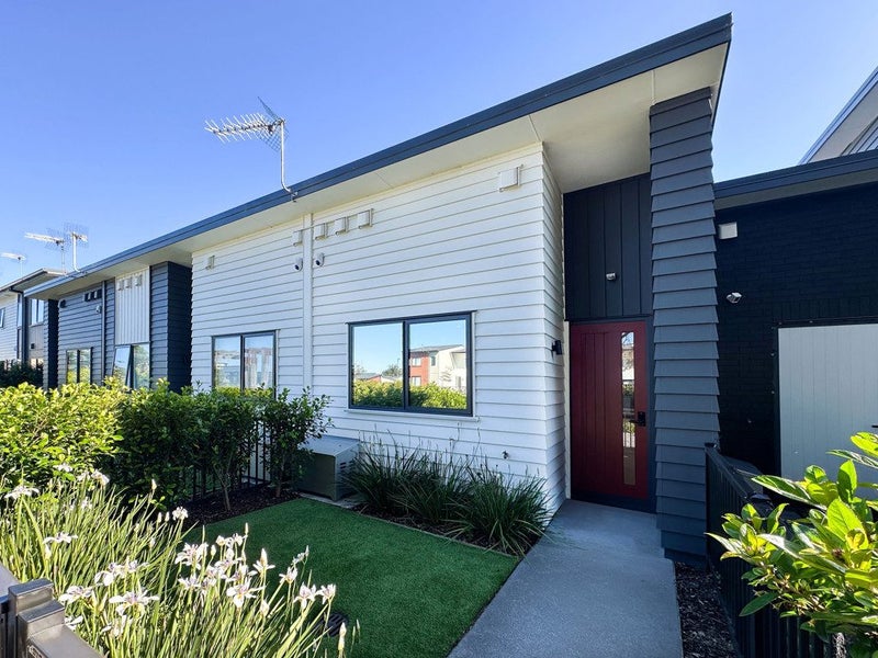 85 Nganui Avenue, Takanini, Auckland - Carousel 1