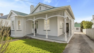 49A Burnley Terrace, Mount Eden, Auckland - Carousel 1